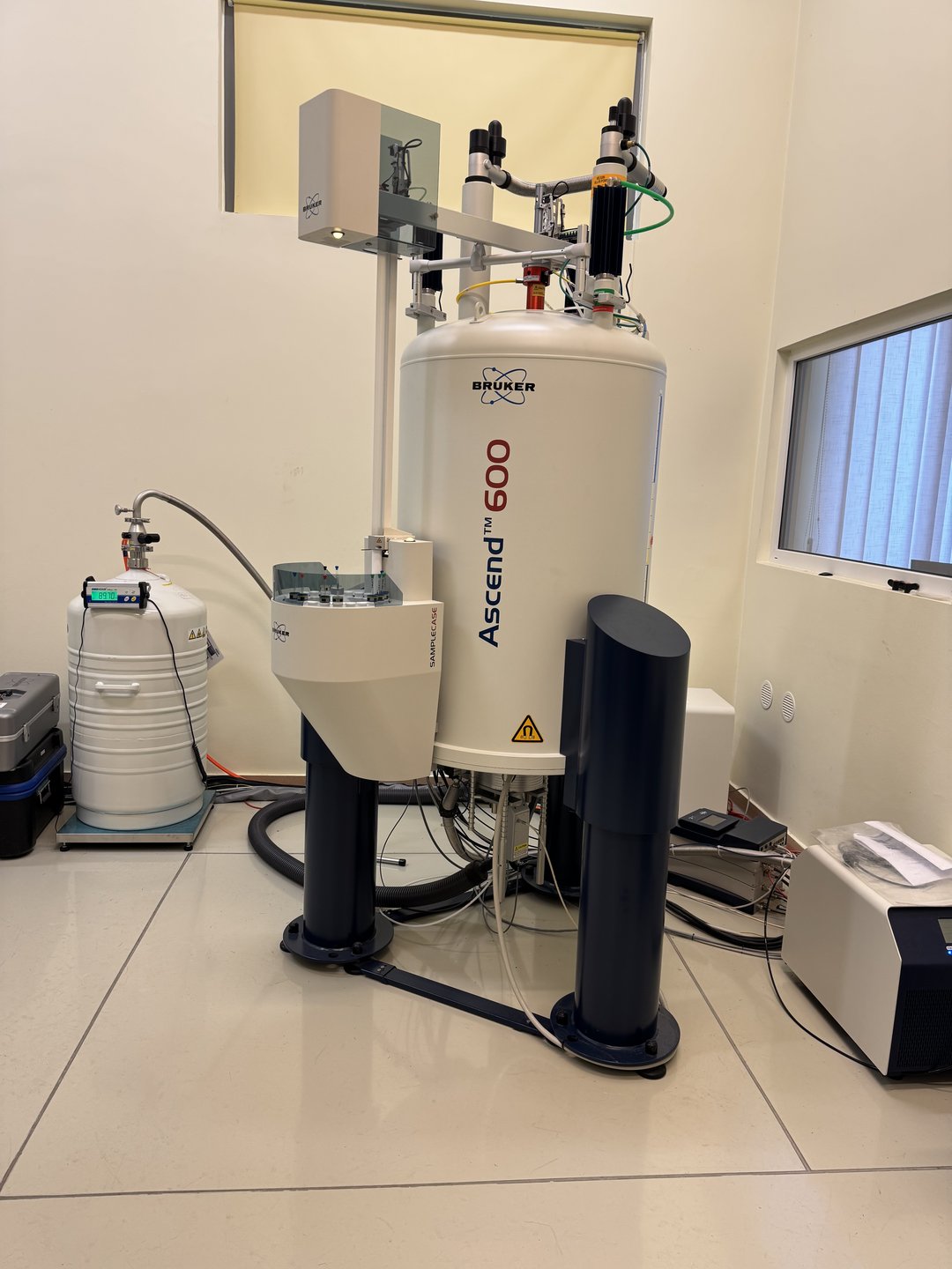 Spektrometr Avance NEO