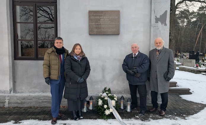 Od lewej: prof. M. Brzeziński, dr A. Rzewnicka, prof. G. Mlostoń, prof. P. Kiebasiński 