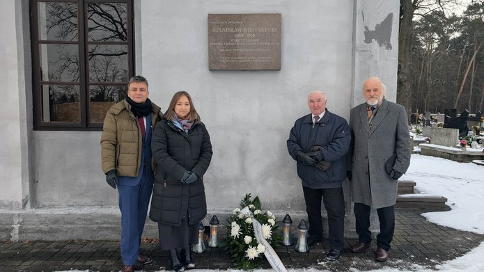 Od lewej: prof. M. Brzeziński, dr A. Rzewnicka, prof. G. Mlostoń, prof. P. Kiebasiński 